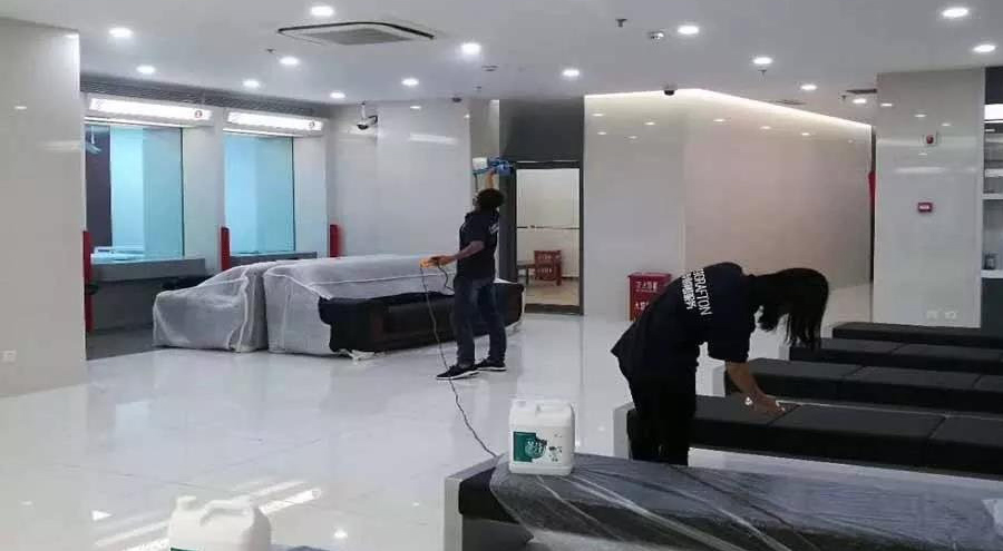 金融机构